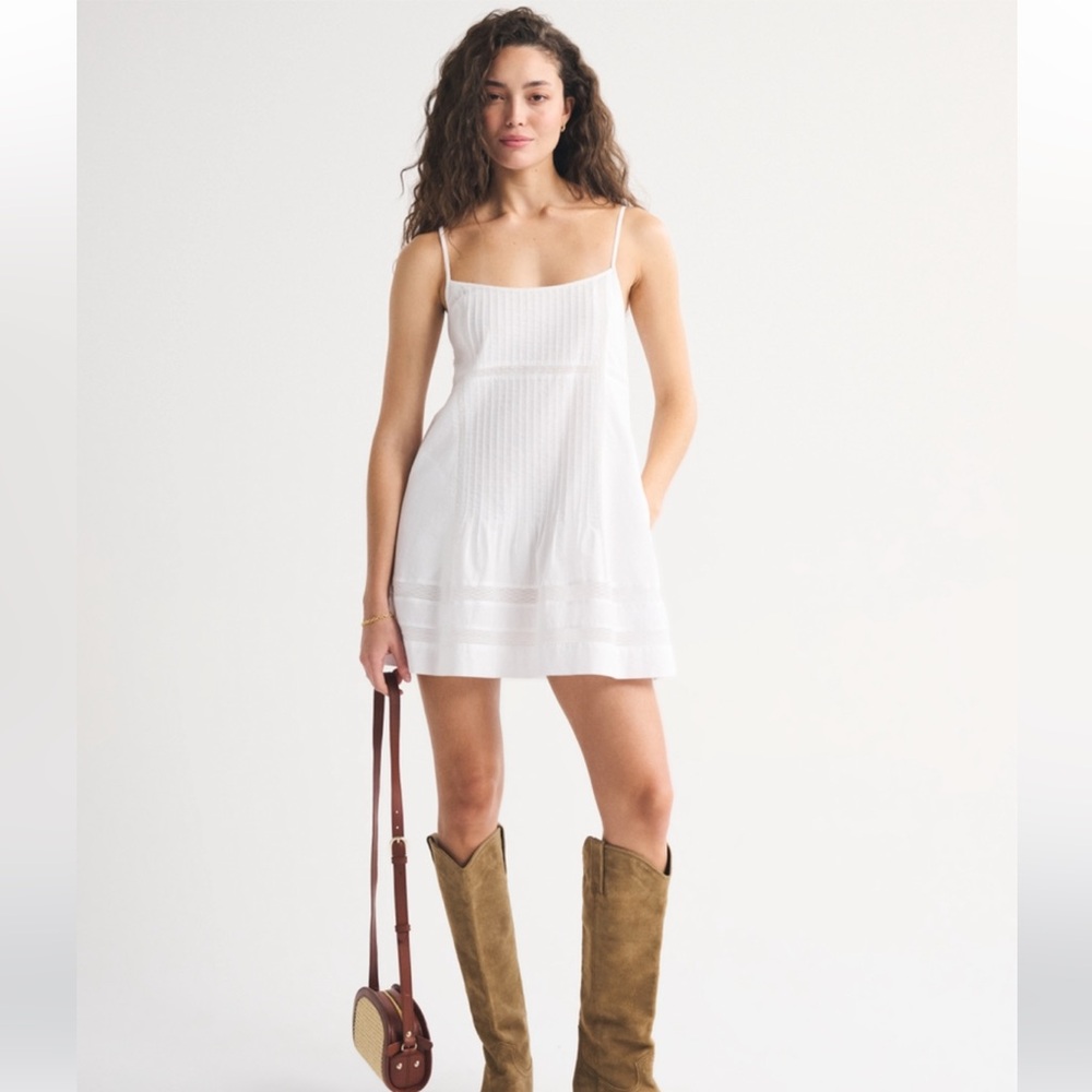 Abercrombie and Fitch Scoopneck Flowy Lace Mini Dress